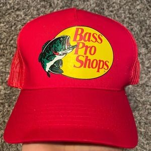 Bass Pro Shops red hat
